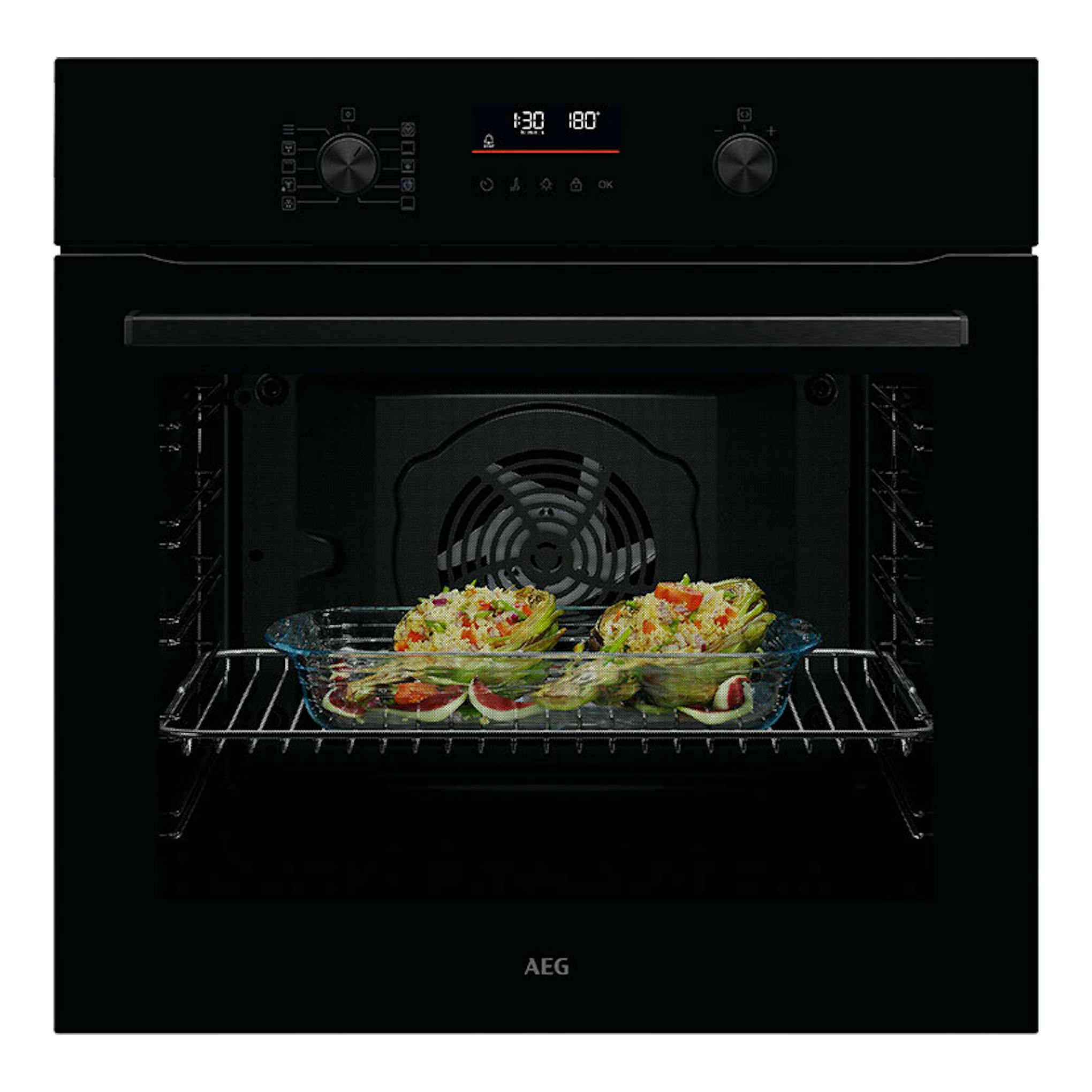 Horno AEG GU5PB41WSK de cristal negro, vista frontal, con panel digital y bandeja con comida.
