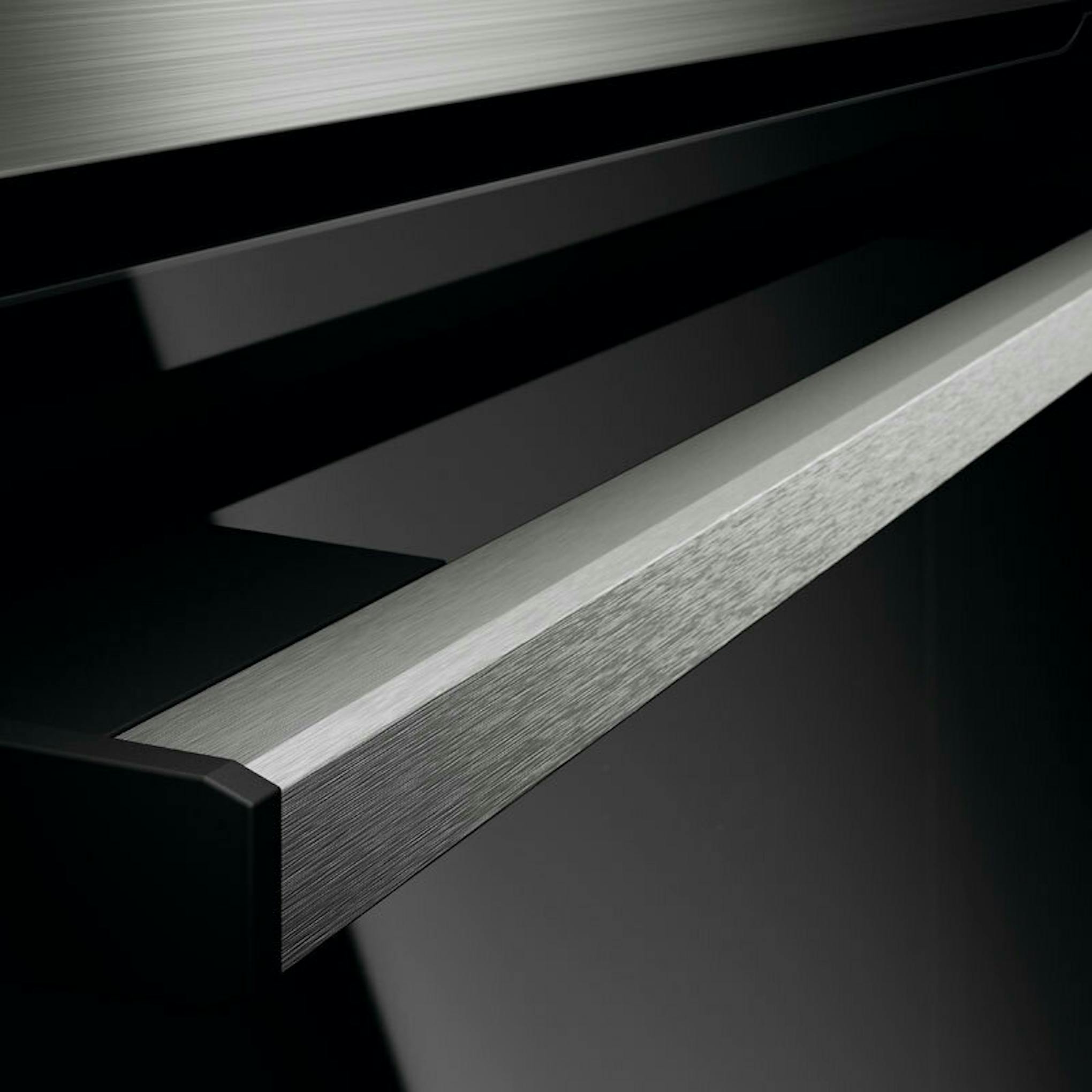 Detalle del horno AEG GU5PB43FSM Inox