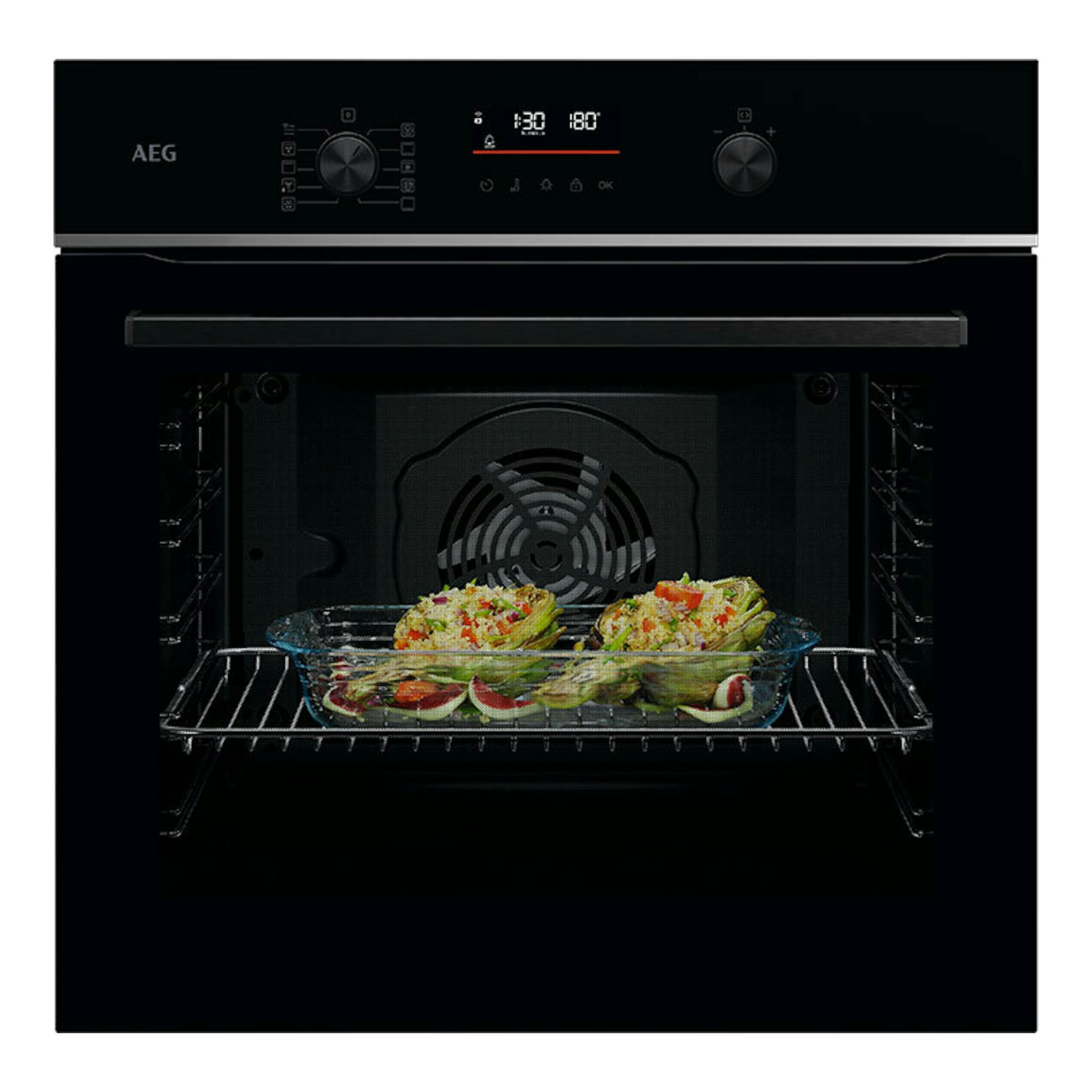 Horno AEG OU5PB41WSB de cristal negro, vista frontal abierta, con fuente de comida en el interior.