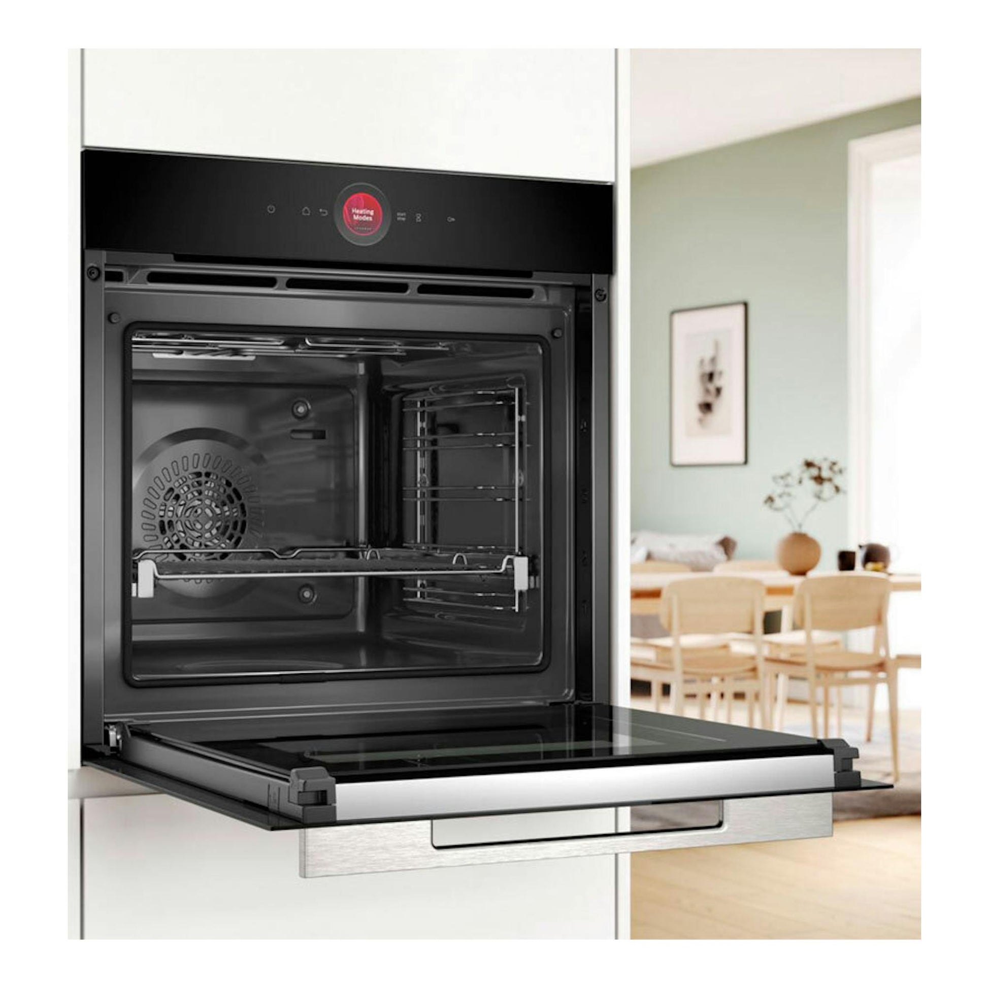 Horno Bosch HBG774KB1 negro, empotrado, con la puerta abatible abierta en vista frontal.