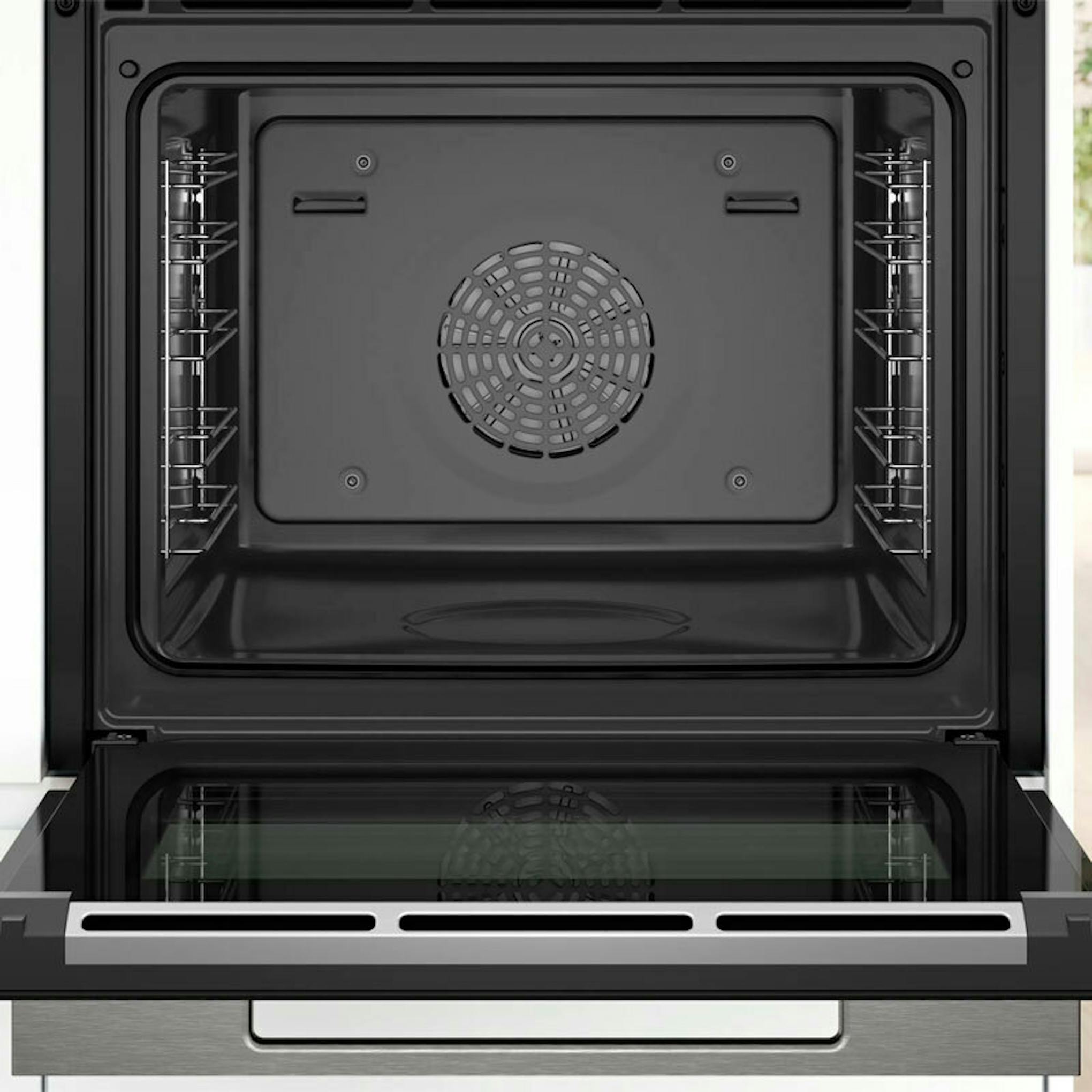 Interior del horno Bosch HSG7361B1 negro