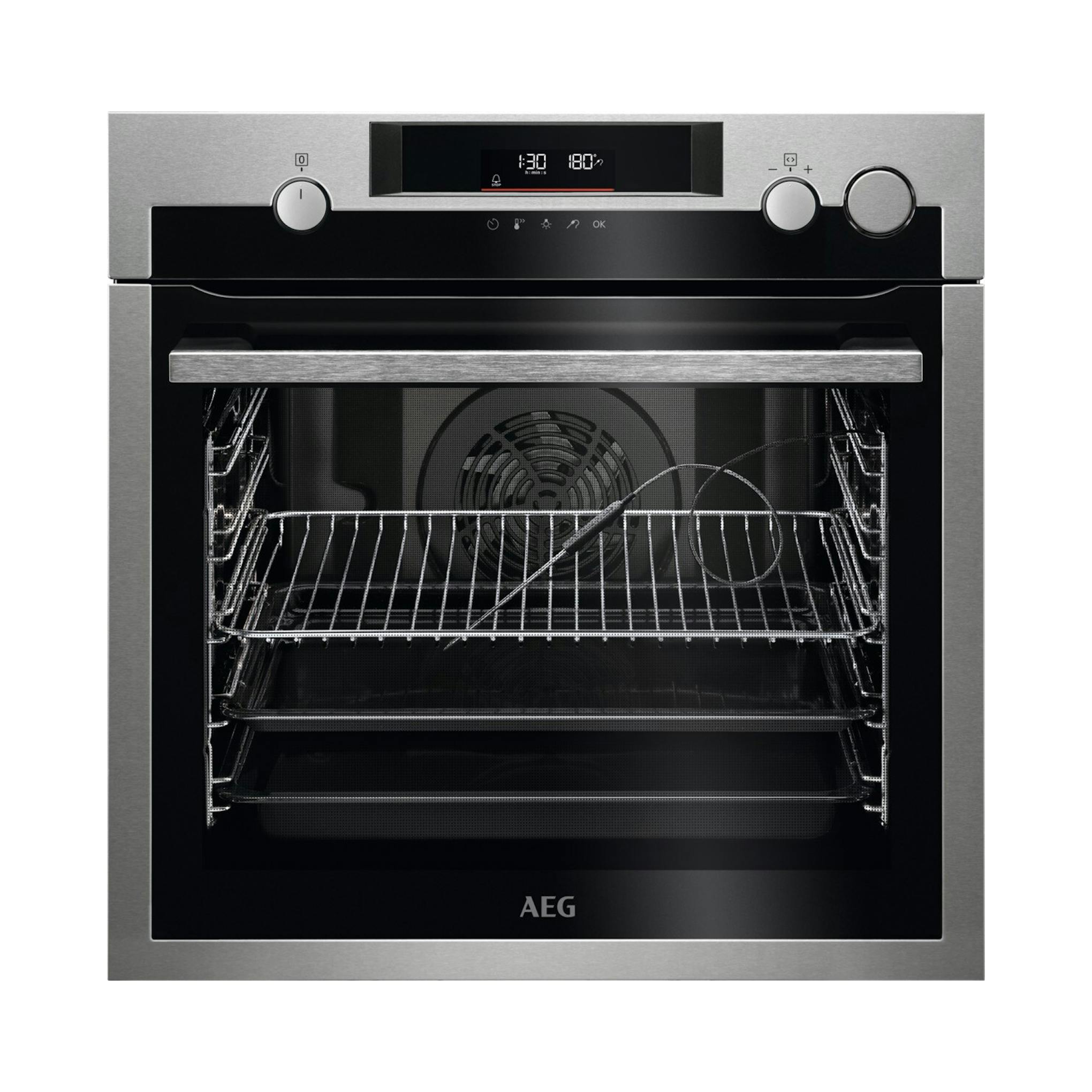 Horno AEG BSE572360M frontal en acero inoxidable, puerta abierta, interior visible.