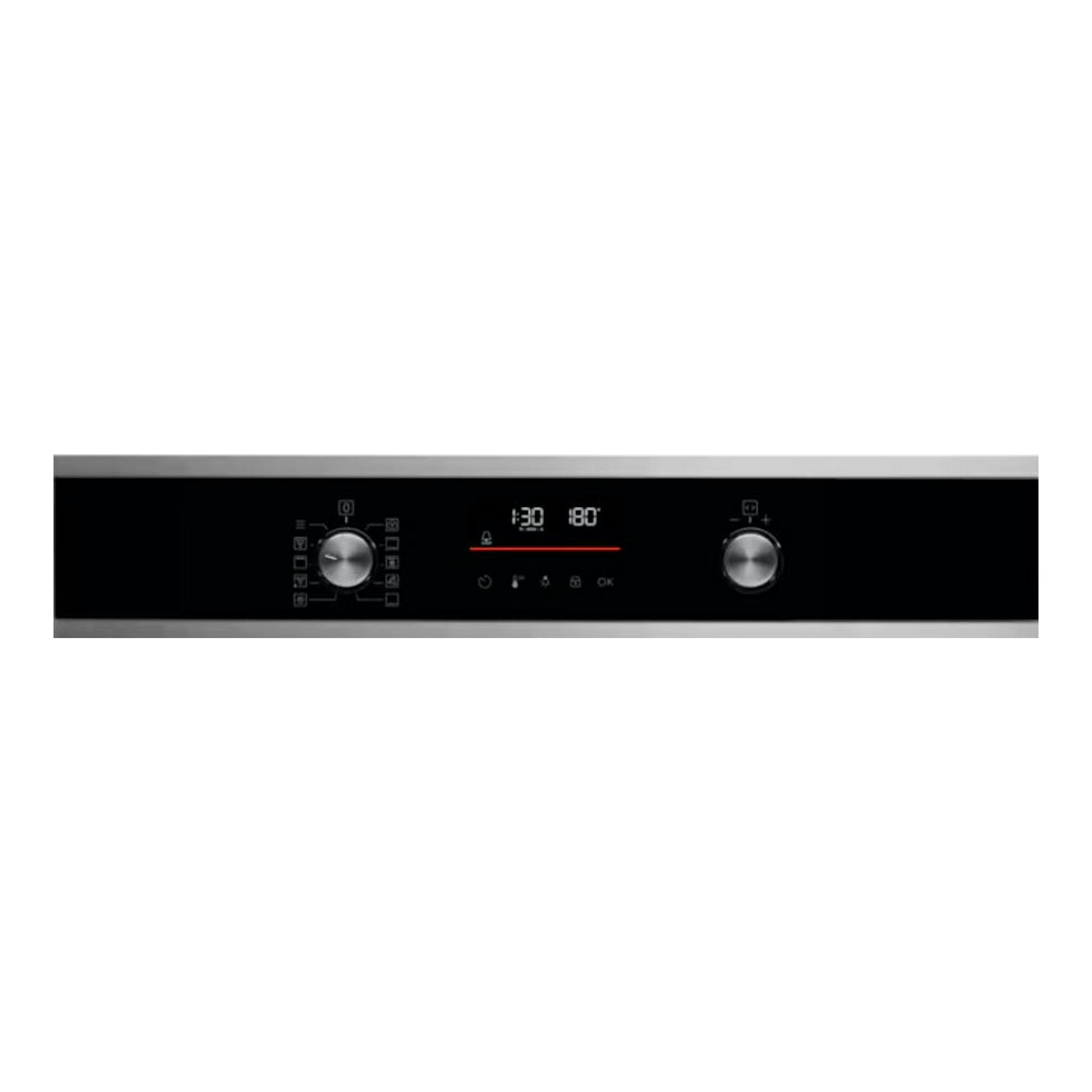 Horno Electrolux EOF6P46VX0 inox, vista frontal de panel negro con dos mandos plateados y pantalla digital.