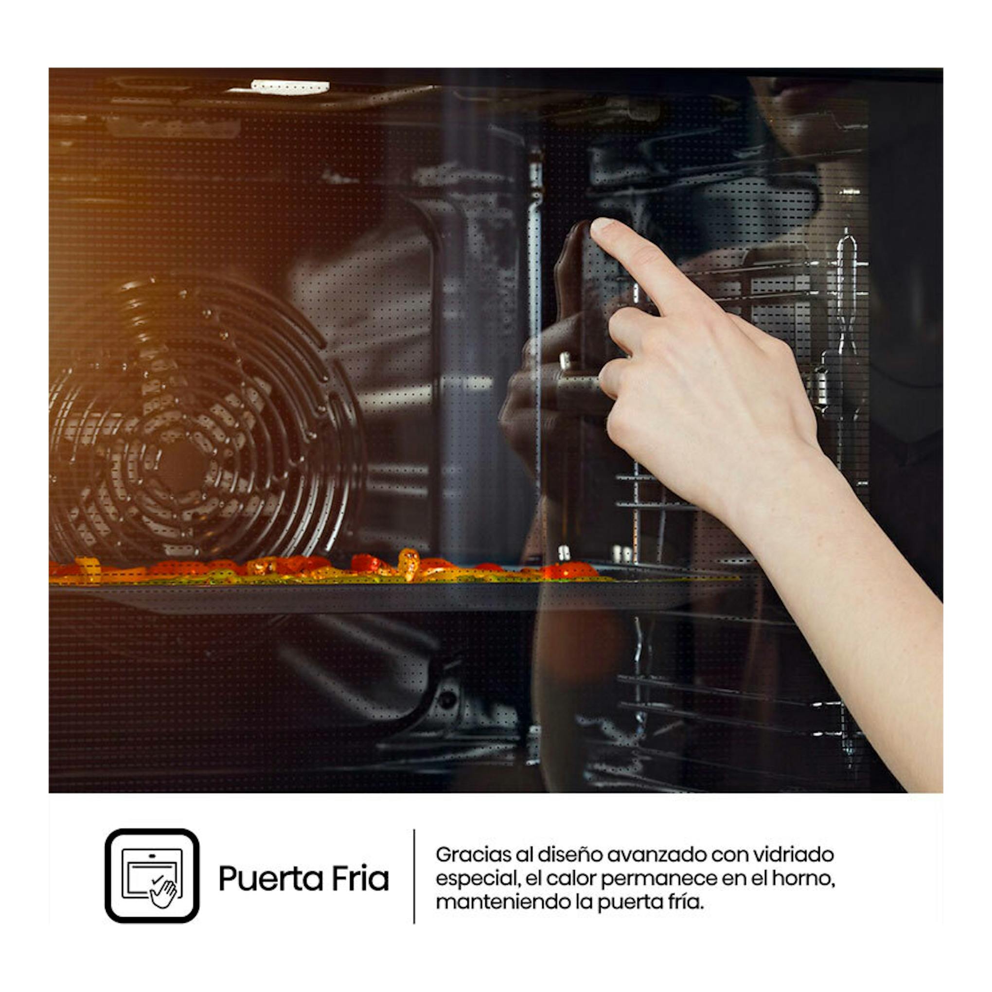 Horno Hisense BI62216AX Inox, vista frontal con mano señalando el cristal de la puerta y texto "Puerta fría".