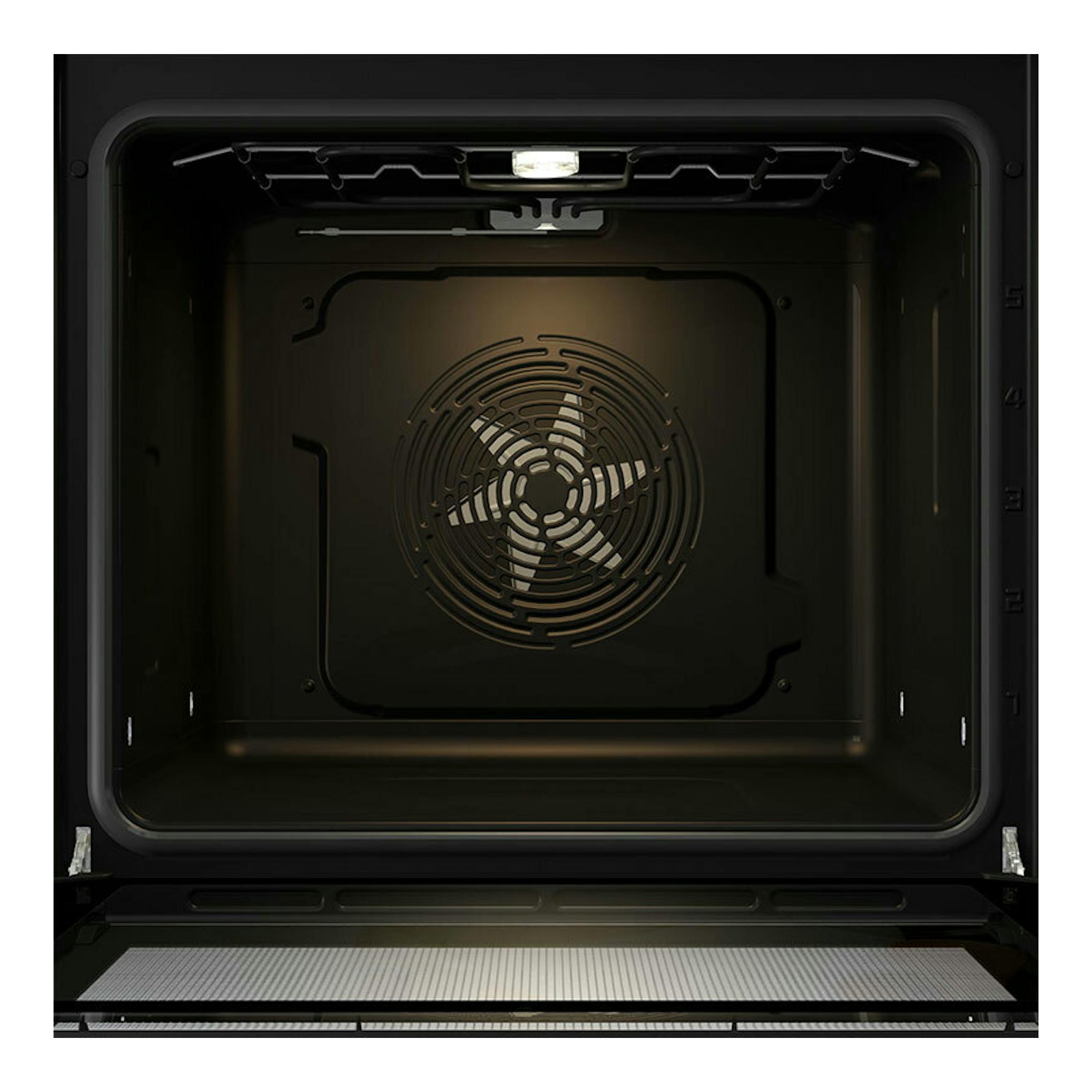 Interior de horno Hisense BSA65226AX inox, vista frontal abierta, cavidad negra con ventilador trasero.