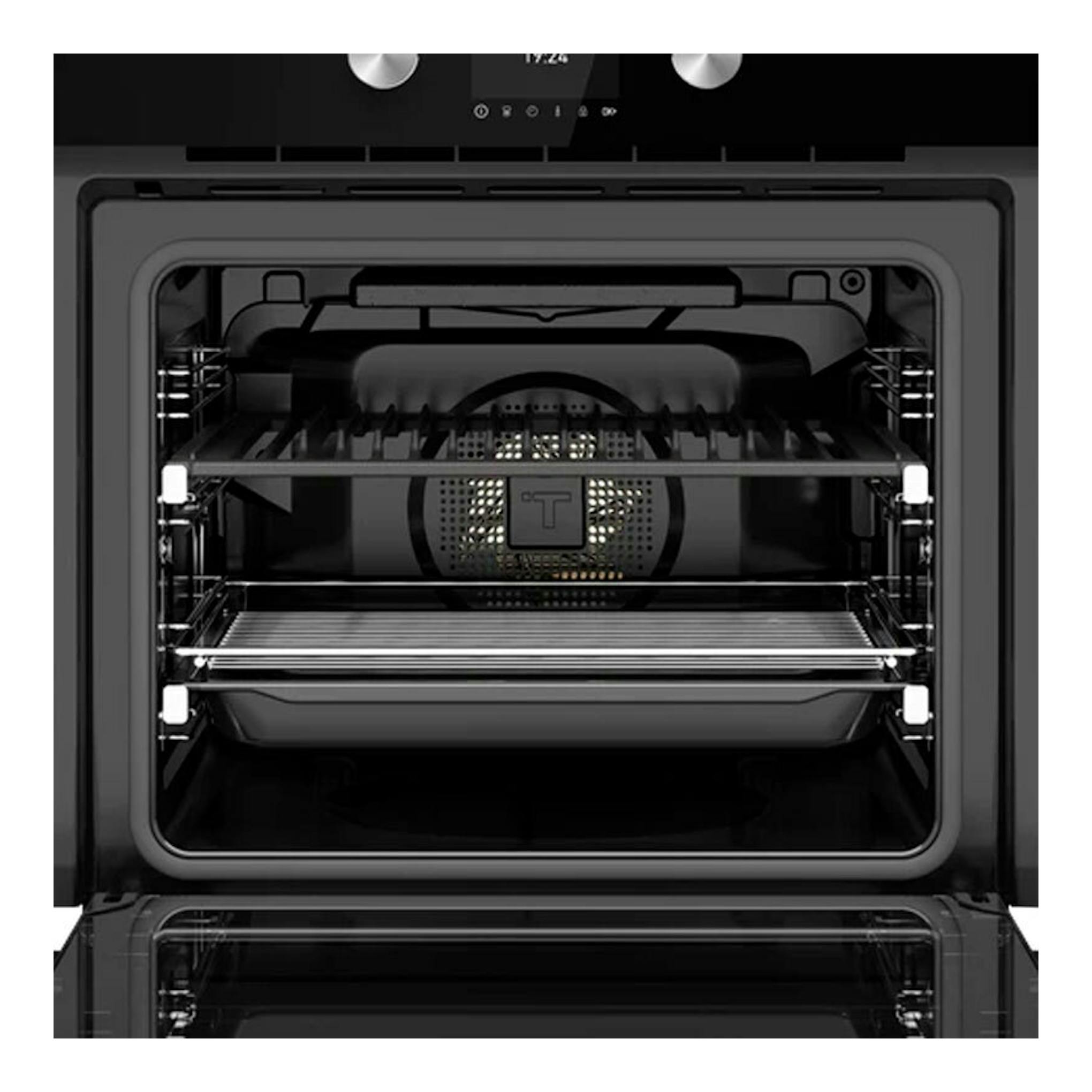Vista frontal de horno integrable STEAKMASTER de cristal negro, puerta abatible abierta e interior negro con rejillas.
