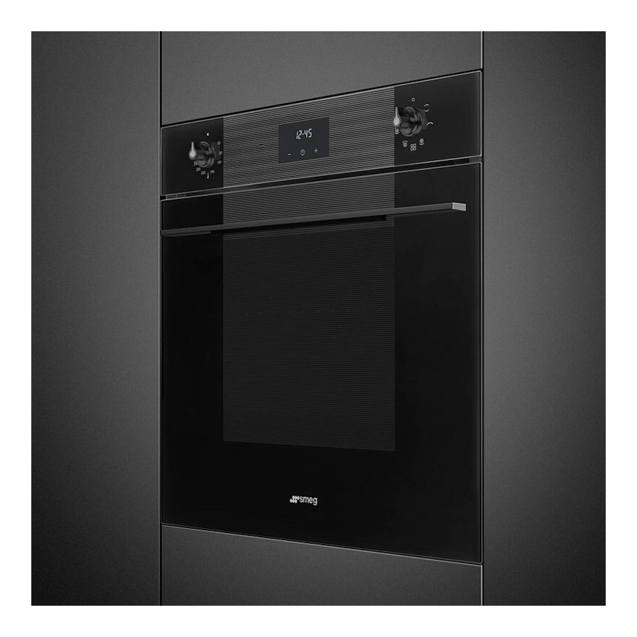 Horno empotrado Smeg SF6100VB3 negro, vista frontal, con panel digital y dos mandos.