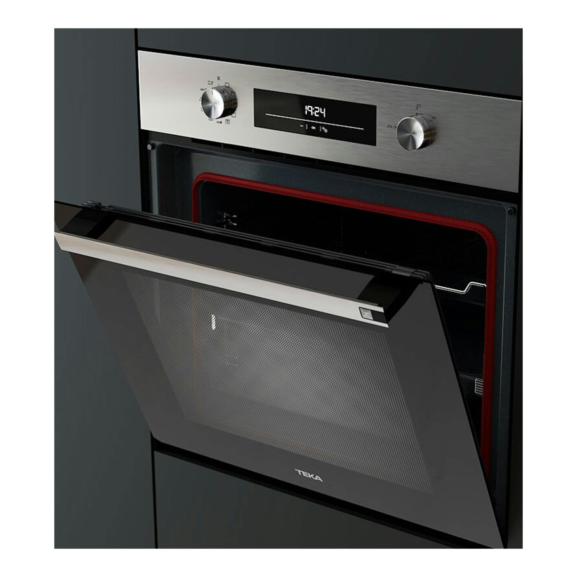 Horno empotrado Teka HSB6350P Inox, vista frontal en ángulo, con puerta abatible abierta, acero inoxidable y negro.