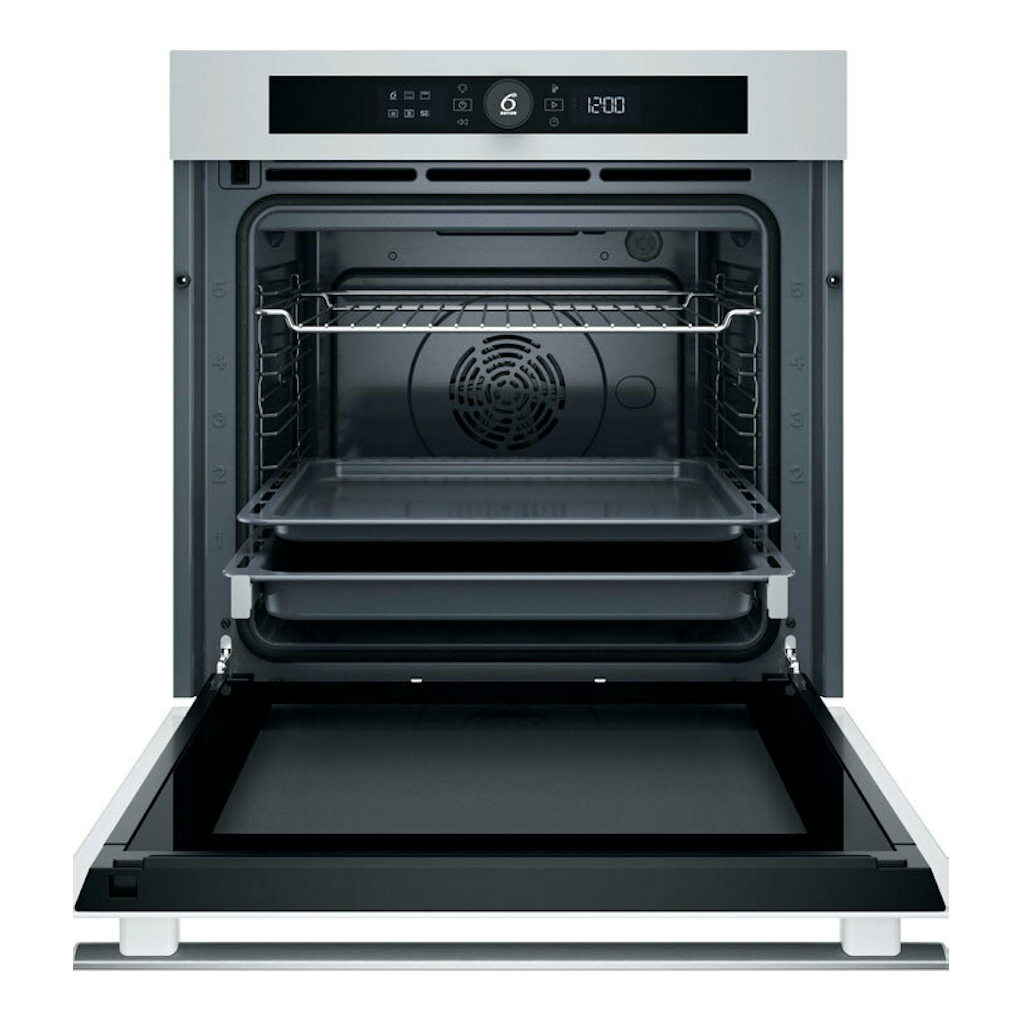 Horno Whirlpool WOI4S8PM1SWA blanco, vista frontal con puerta abatible abierta e interior gris oscuro.