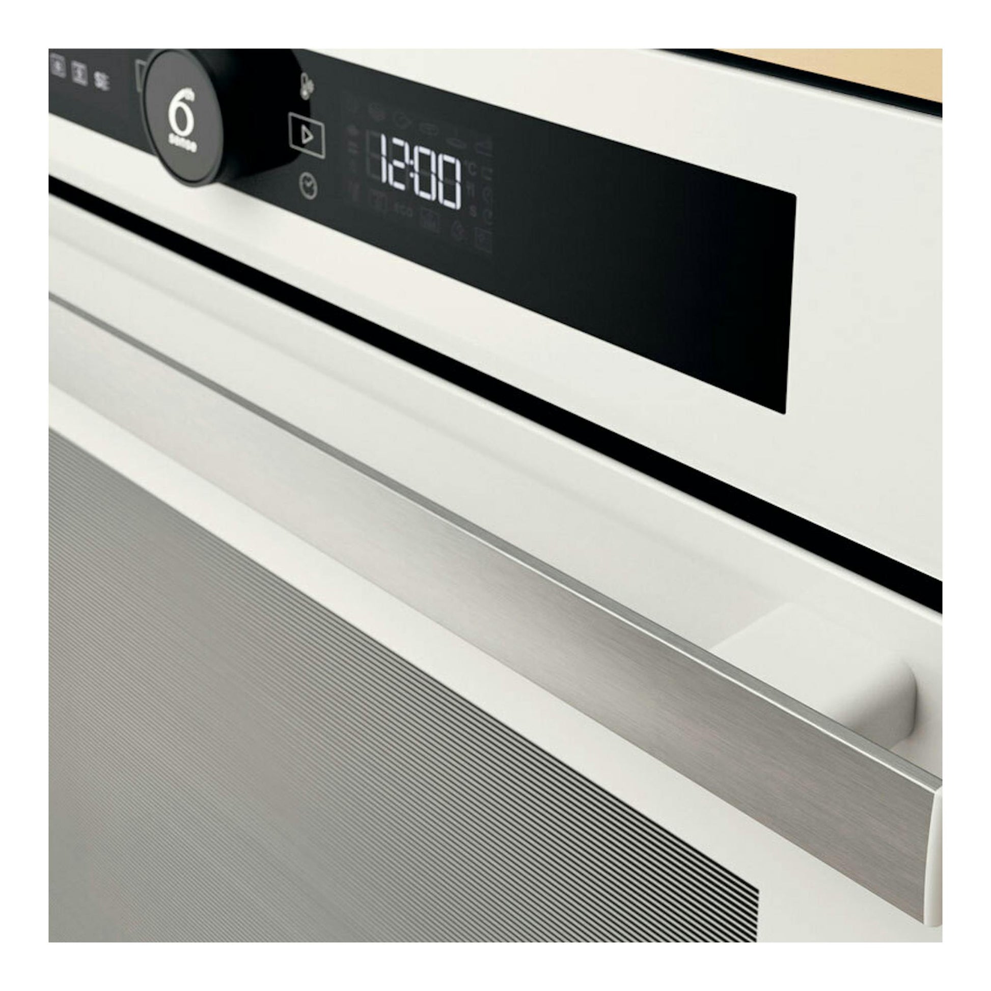 Horno Whirlpool WOI4S8PM1SWA blanco, vista parcial frontal en ángulo, con panel negro y puerta de acero.