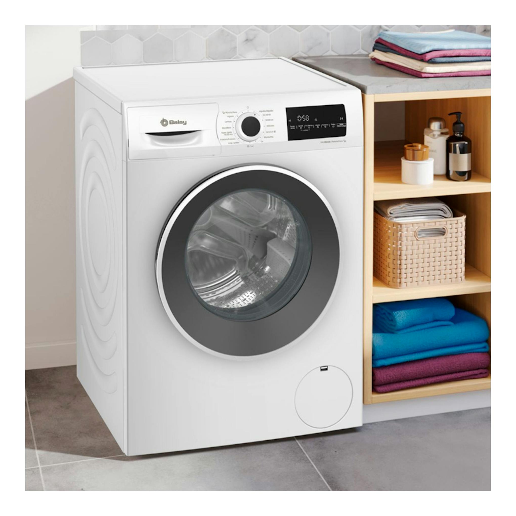 Lavadora frontal Balay 3TS385B blanca, vista frontal, con puerta circular y panel digital.