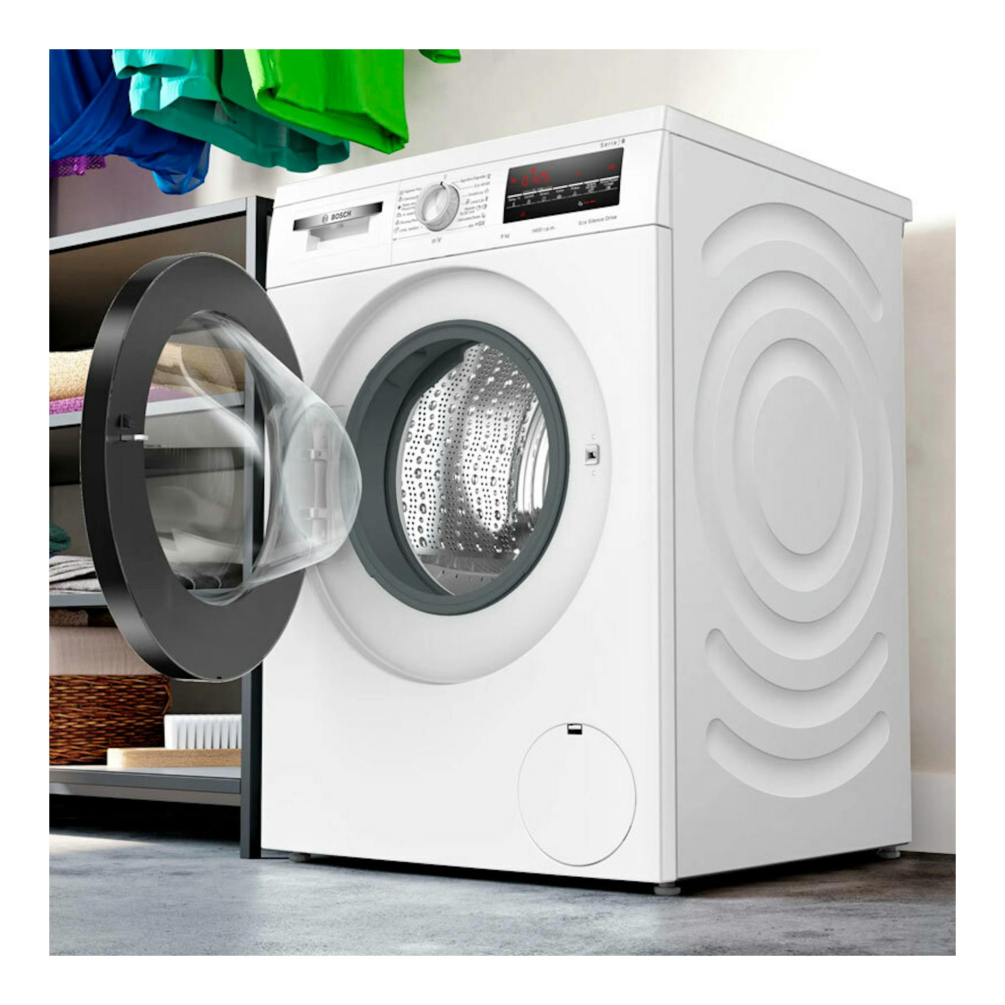 Lavadora Bosch WUU28T68ES blanca, vista frontal derecha, con la puerta abierta.