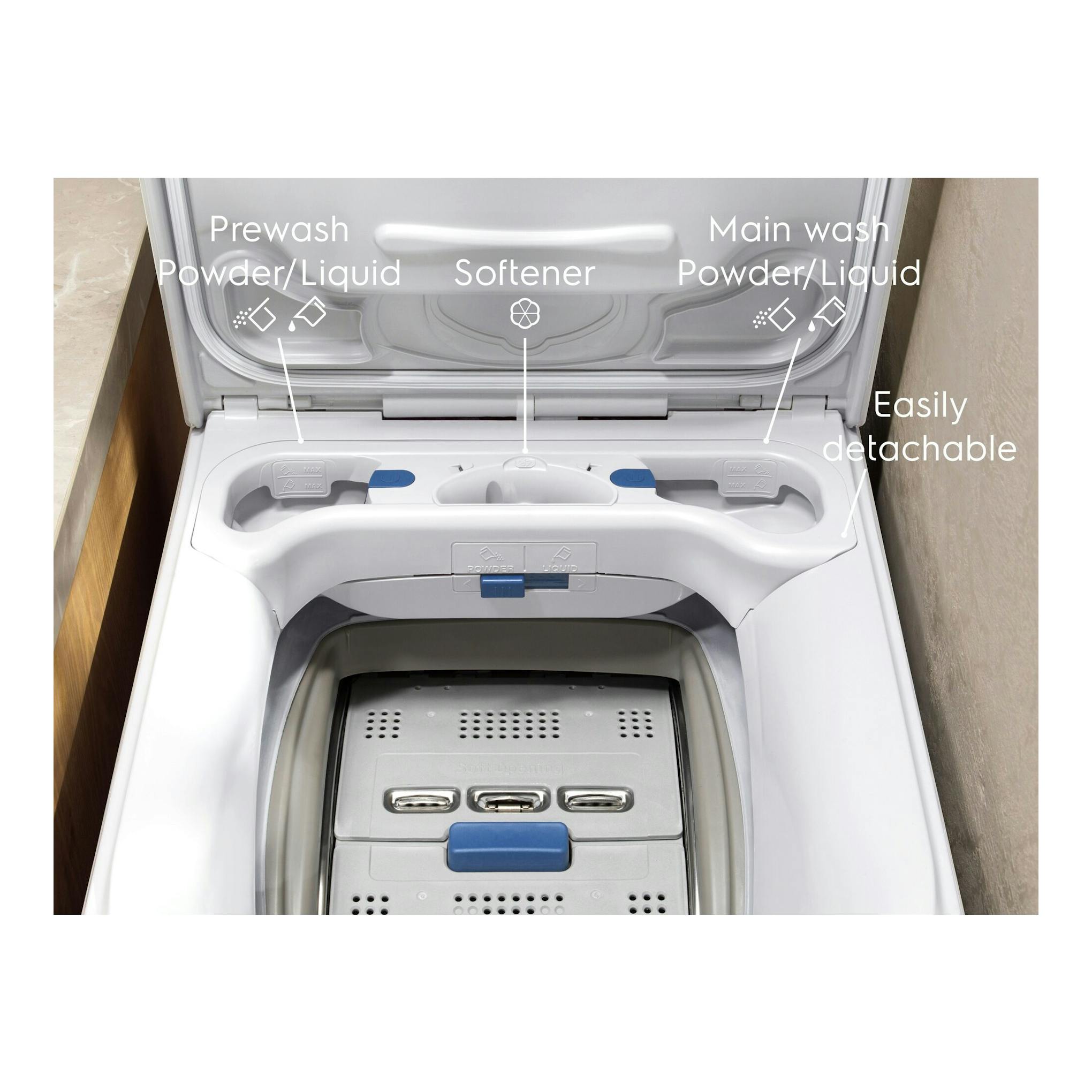 Lavadora de carga superior Electrolux ETE6162P1A, vista cenital del compartimento de detergente y tambor, en blanco.