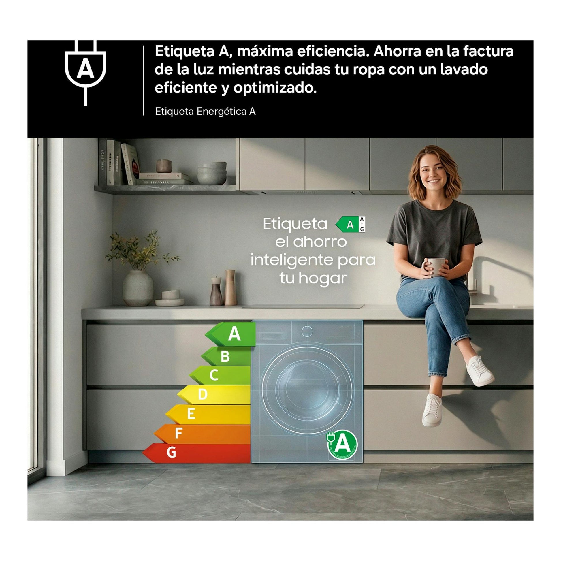 Lavadora Samsung WW80FG5L32AEEC, vista frontal en una cocina, con etiqueta energética A.