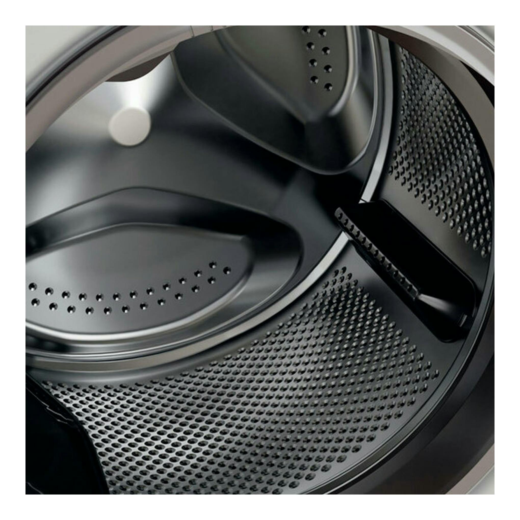 Interior del tambor de una lavadora Whirlpool FFB9489WVSPT 9Kg, vista frontal en acero inoxidable.
