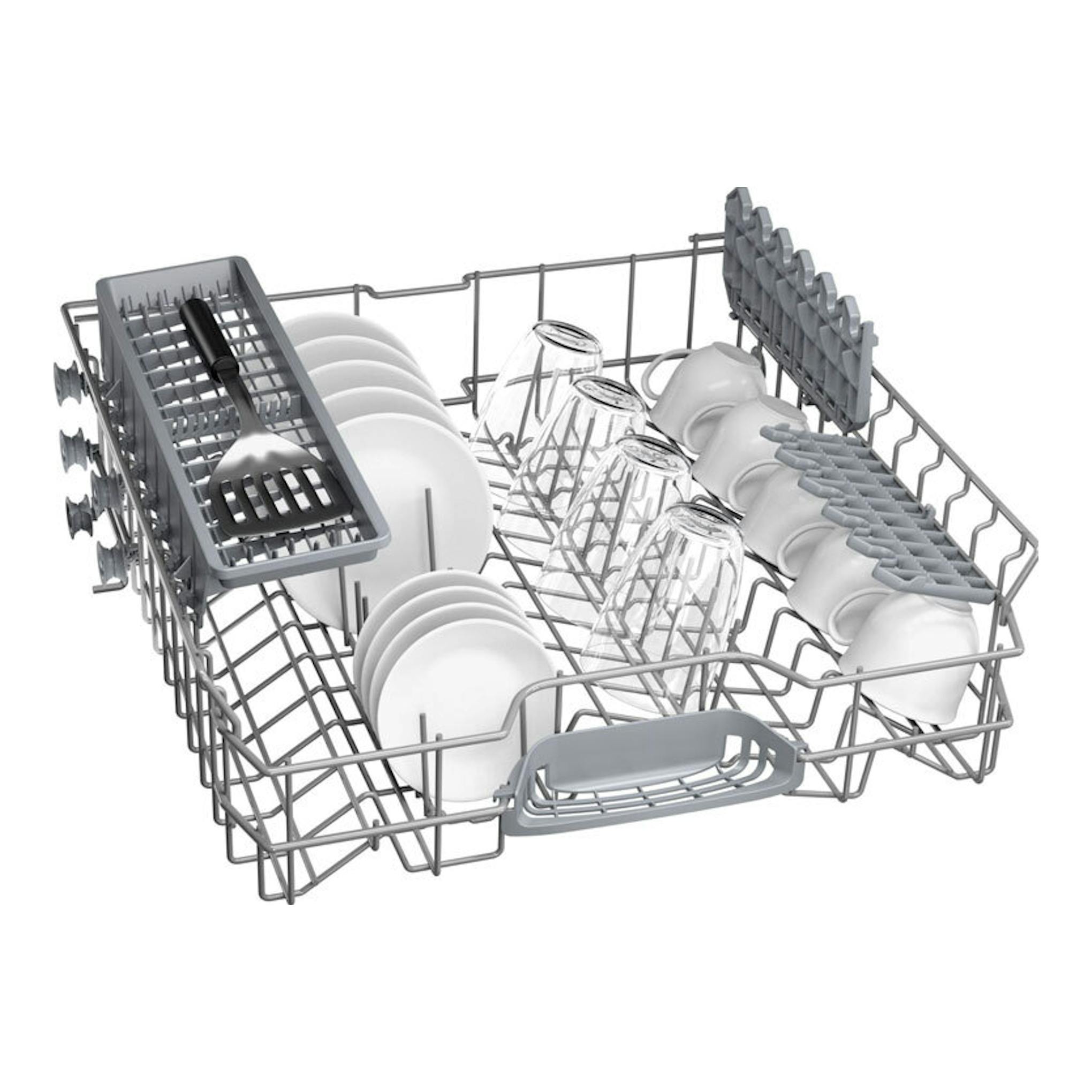 Bosch SMS2HTW06E: cesta inferior de lavavajillas con platos, vasos y cubiertos en vista frontal.