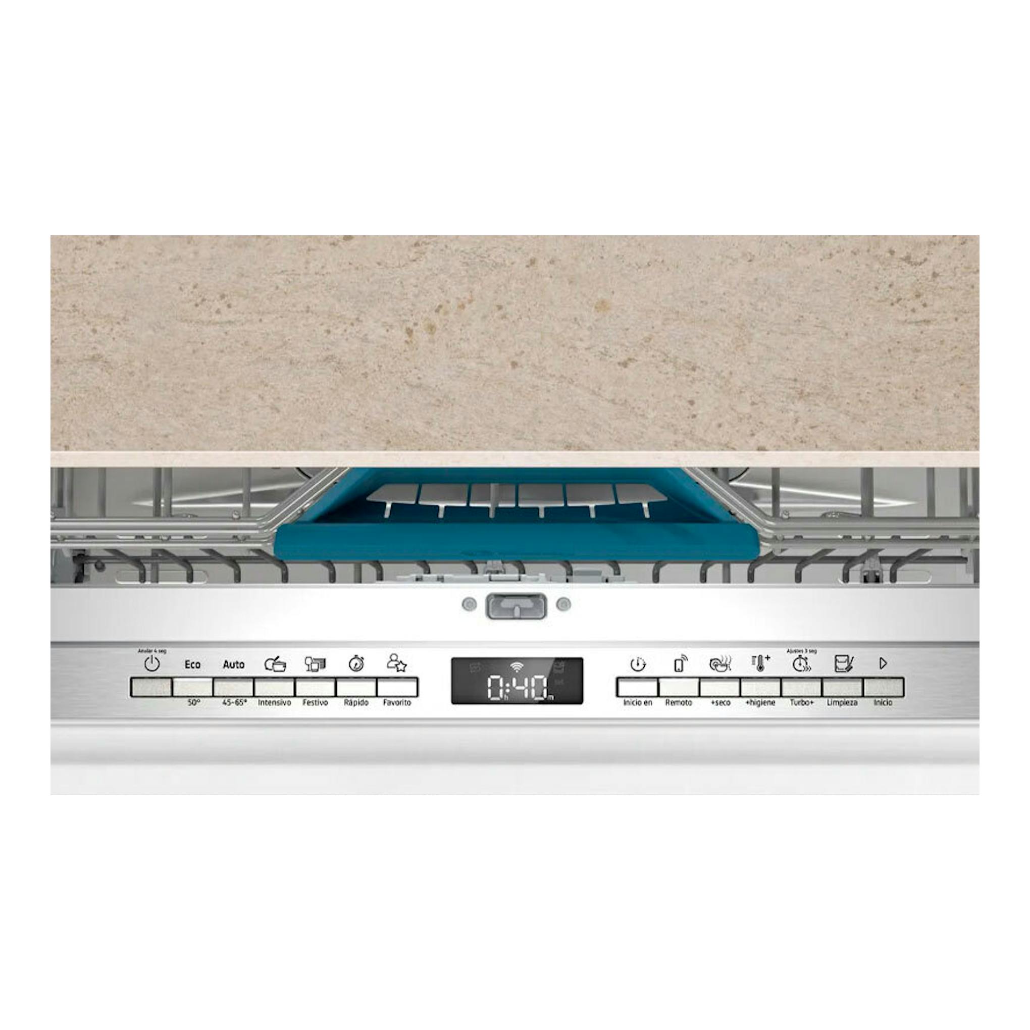 Lavavajillas integrable Balay 3VF6360SA, vista frontal con puerta abierta y panel de control digital blanco.