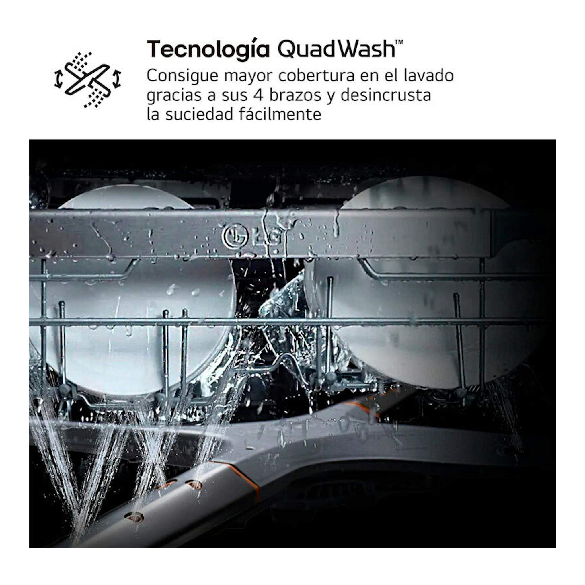 LG DB375TXS QuadWash: interior de lavavajillas con agua rociada, vista frontal, en gris y negro.