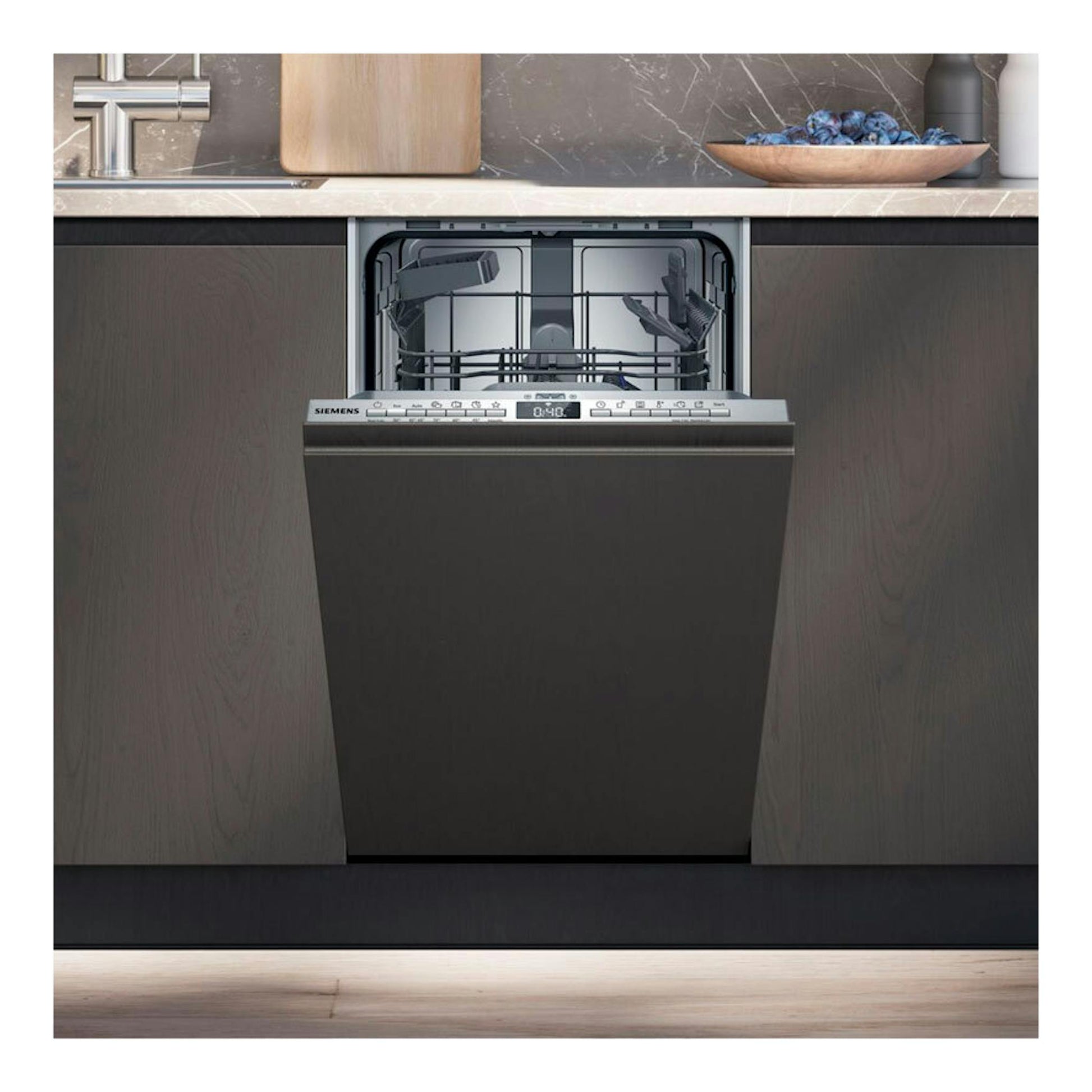 Lavavajillas integrable Siemens SR63EX25KE de 45 cm, vista frontal, puerta abierta con interior visible.