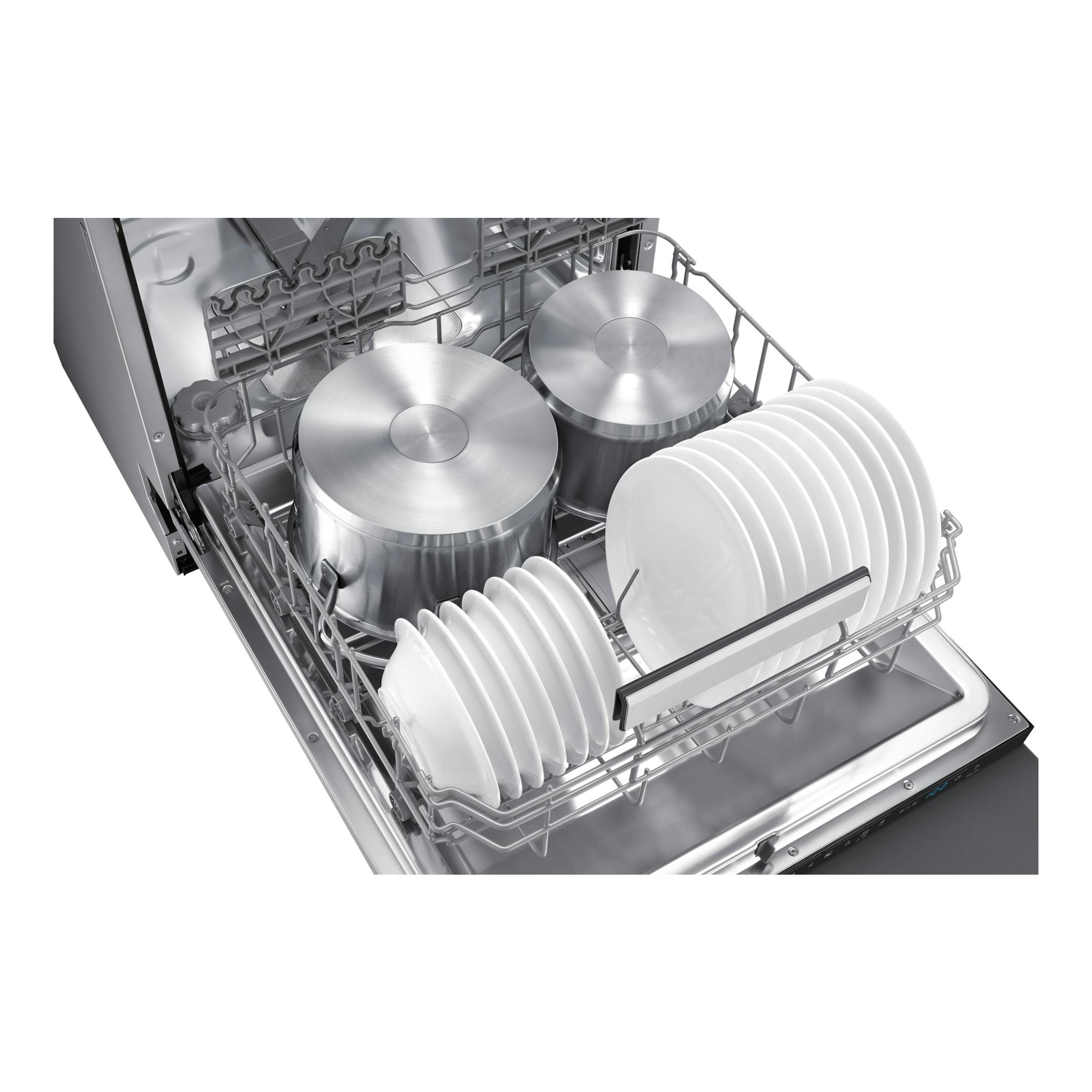 Samsung DW70H72WCI0U1, lavavajillas integrable en vista superior inclinada, con ollas y platos en el interior.