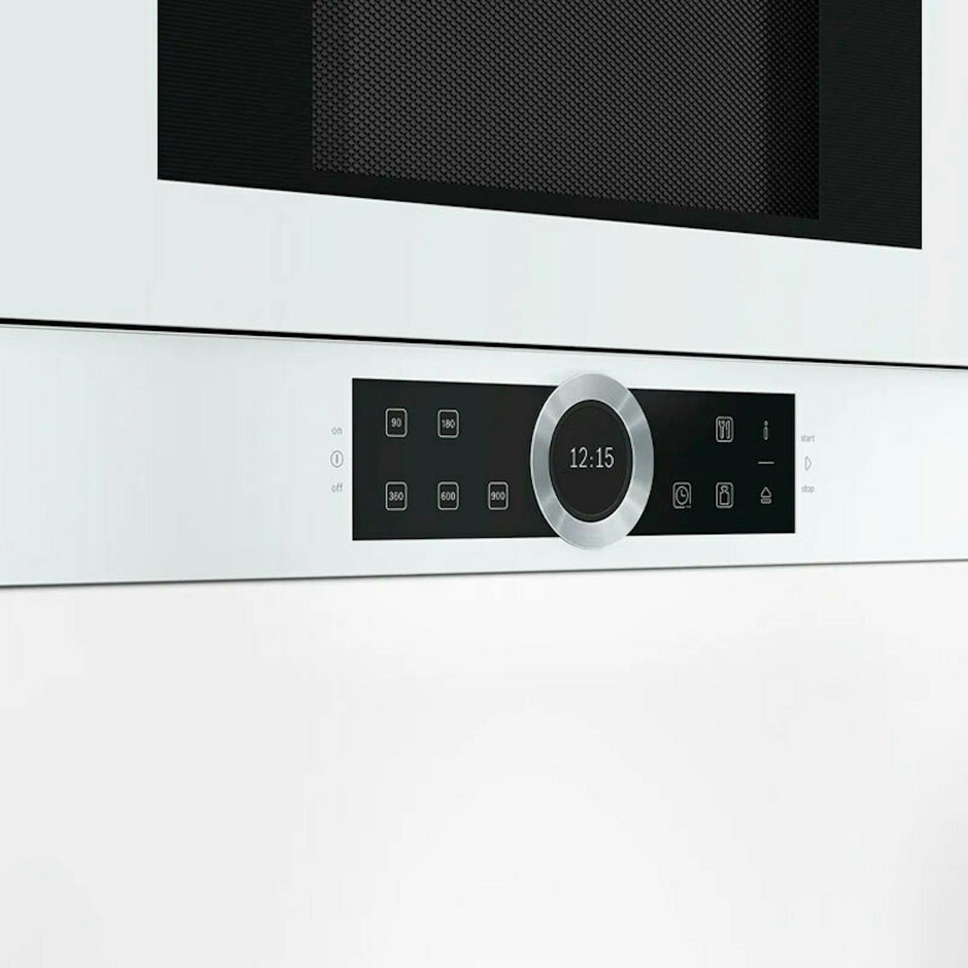 Detalle frontal del microondas Bosch BFL634GW1 blanco con panel de control