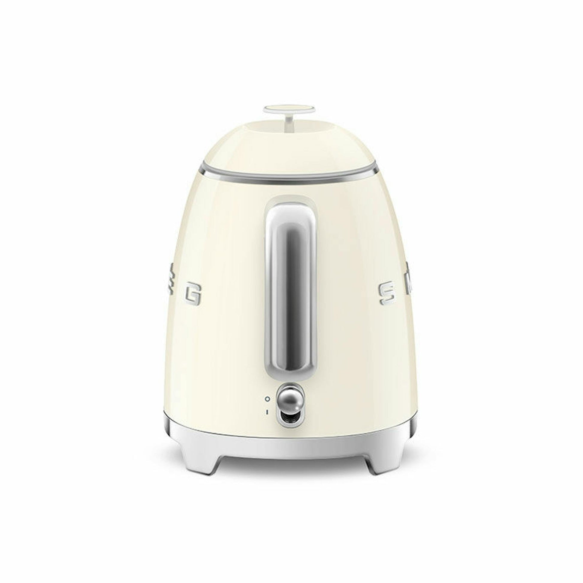 Mini hervidor Smeg KLF05CREU color crema sobre fondo blanco