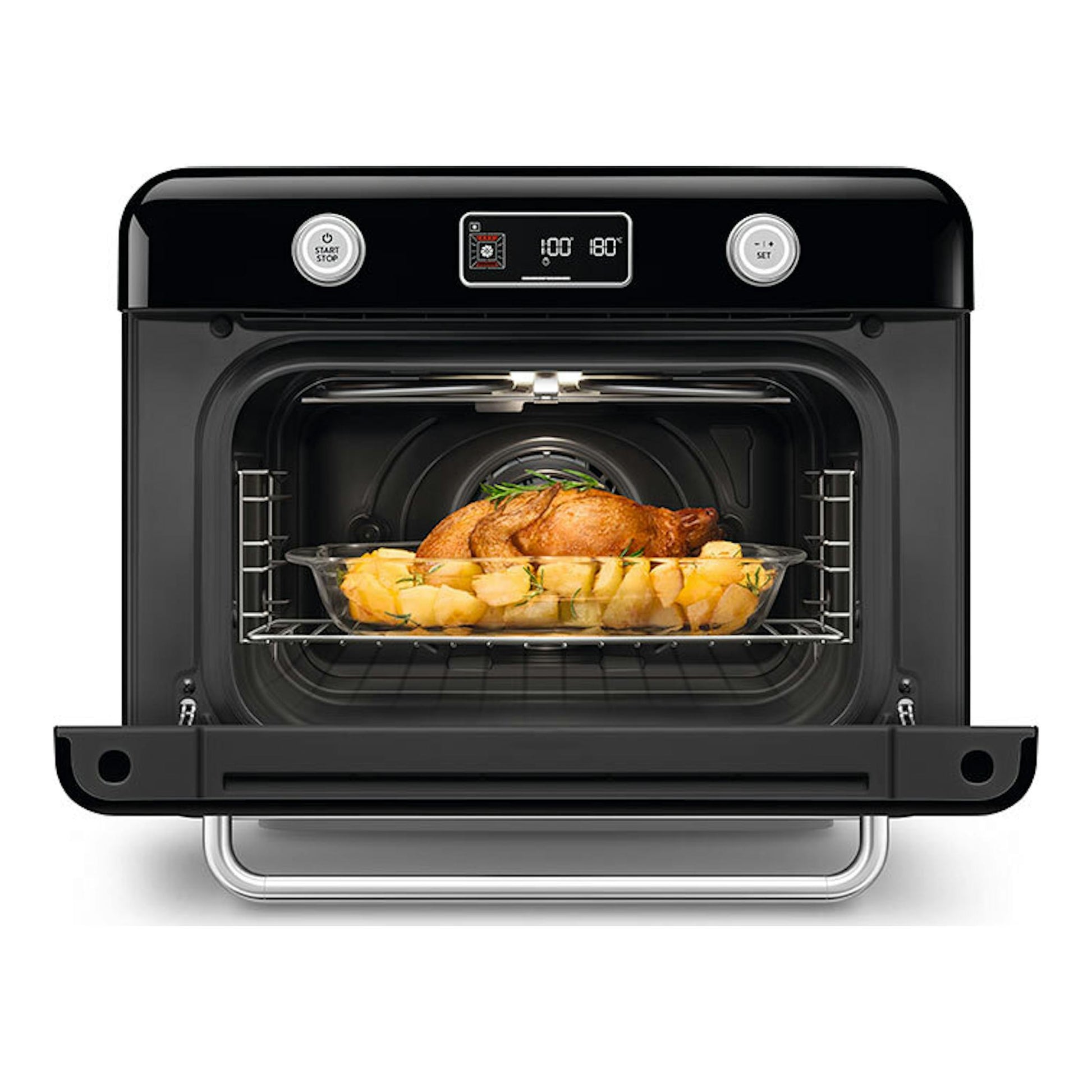 Minihorno Smeg COF01BLEU negro, vista frontal con puerta abierta y bandeja con pollo asado y patatas.