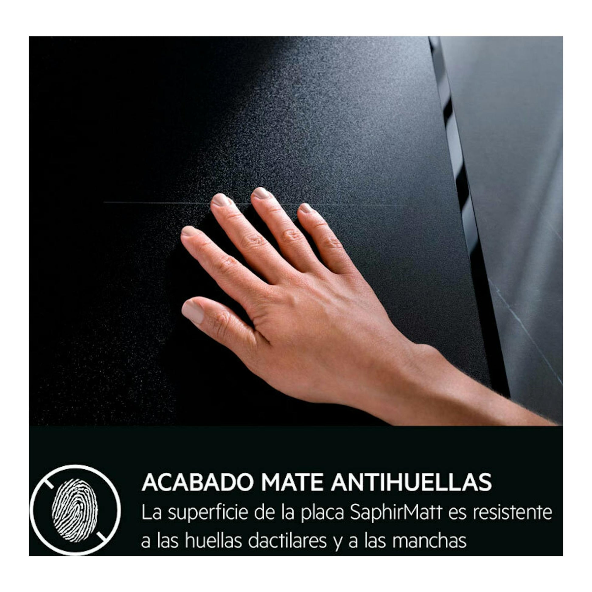 Placa de inducción AEG TI63IQ10IZ negra, vista en detalle con una mano sobre acabado mate antihuellas.