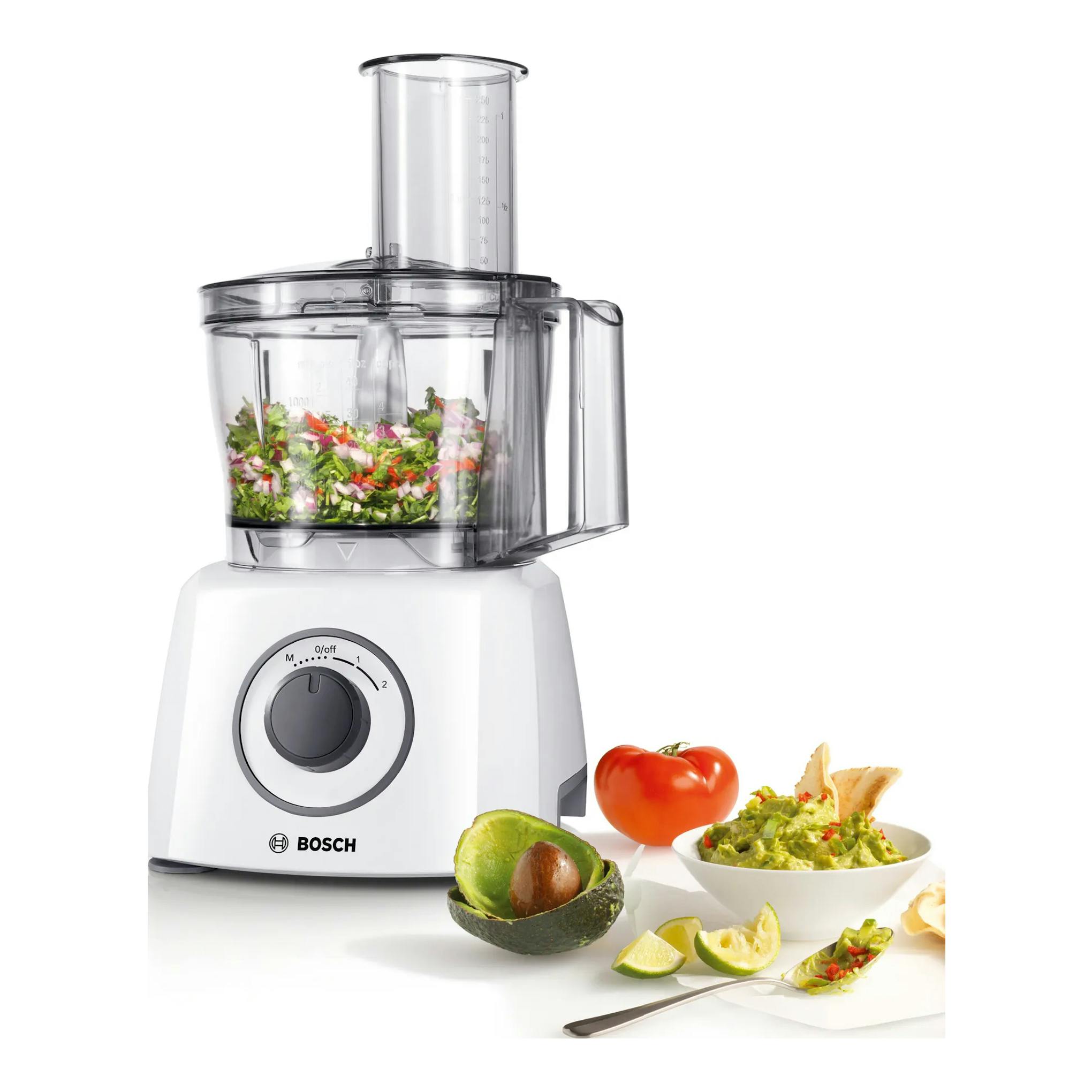 Procesador de alimentos Bosch MultiTalent 3 MCM3100W blanco, vista frontal, con bol transparente y verduras.