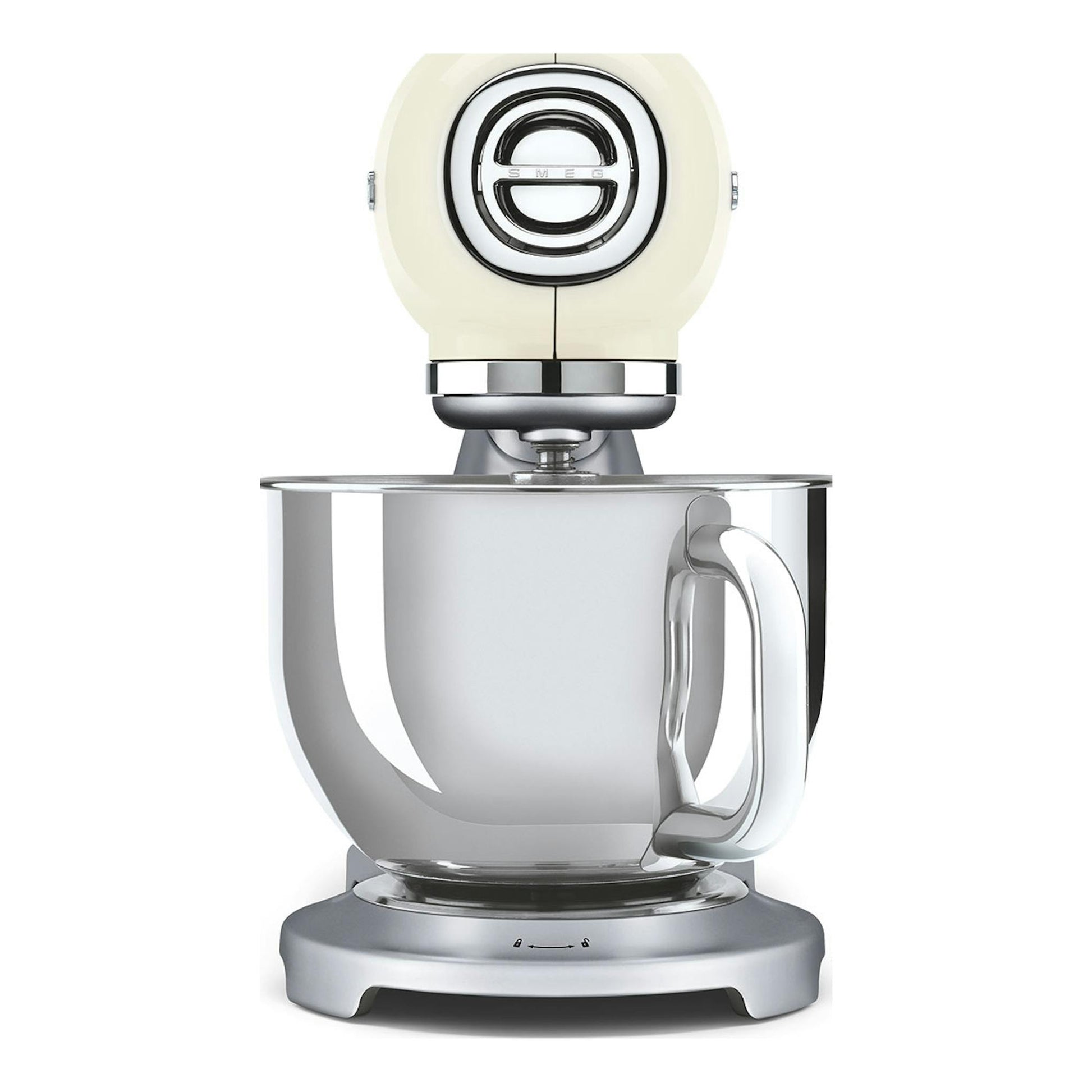 Robot de cocina Smeg SMF04CREU crema, vista frontal, con bol de acero inoxidable y cabezal abatible.