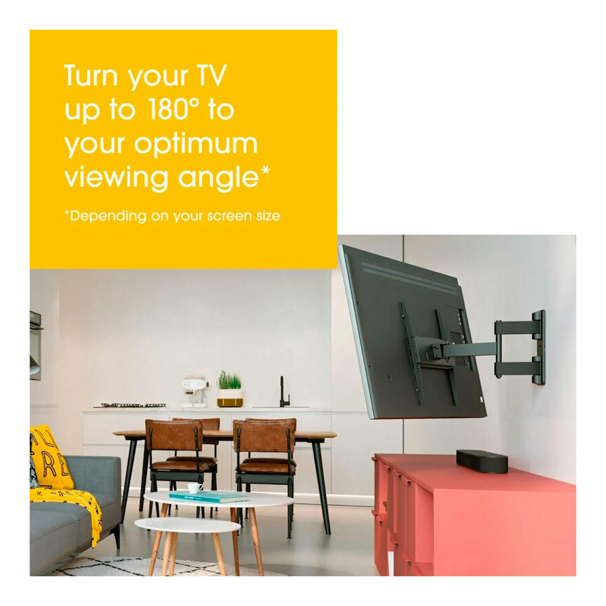 Soporte de pared articulado negro Vogels MA3040 con televisor girado en una sala.