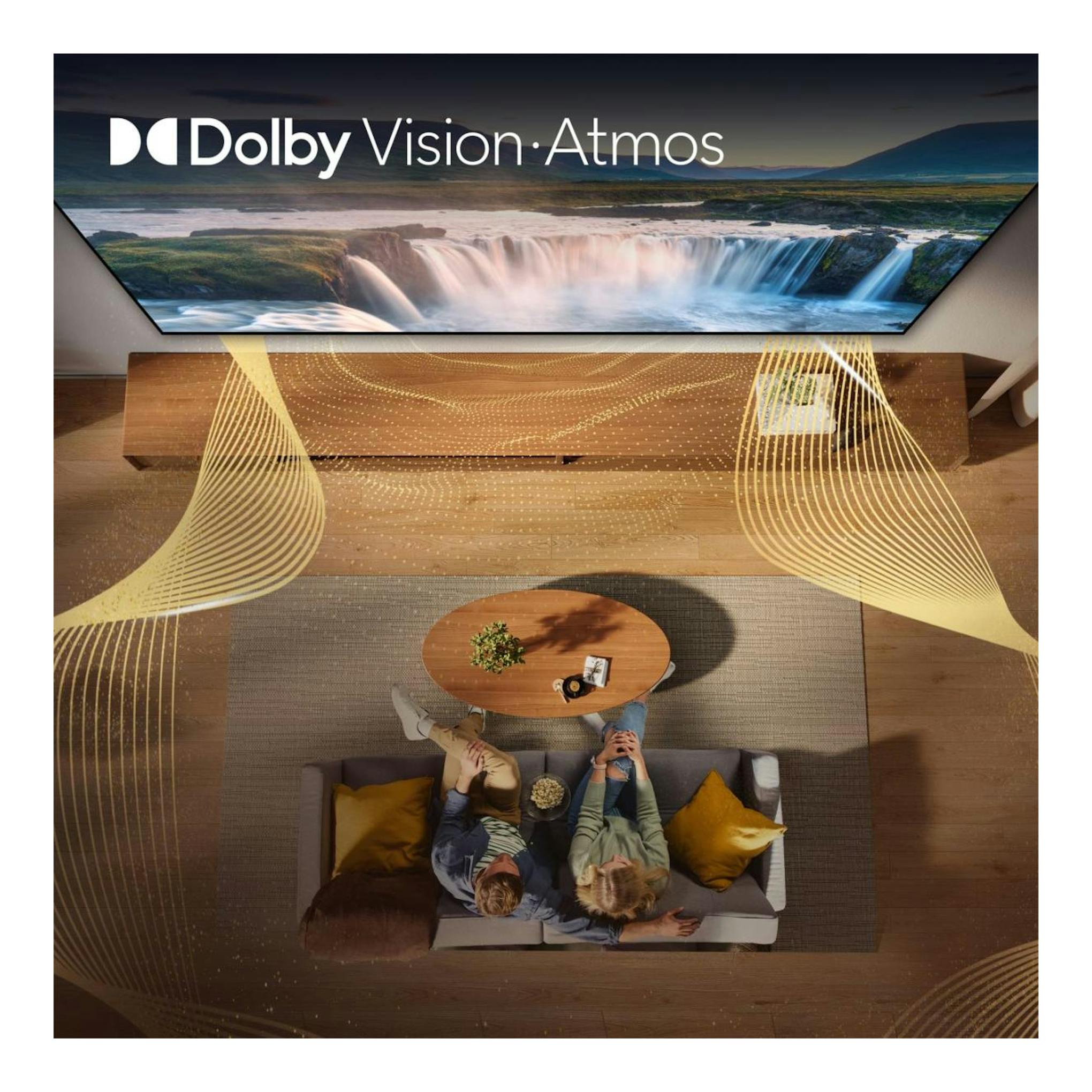 Televisor Hisense 55Q7S, vista frontal, con imagen de cascada y texto Dolby Vision Atmos.