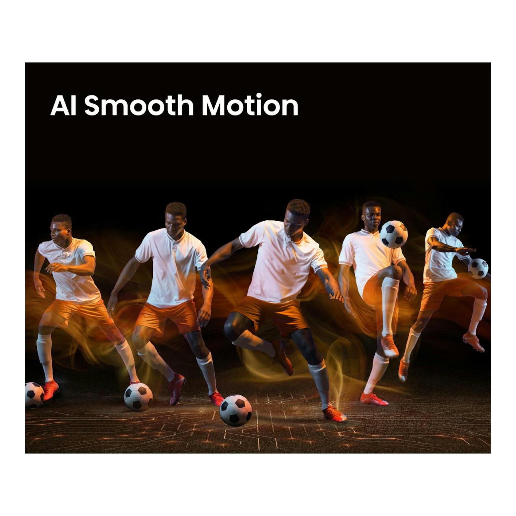 Gráfico promocional de Hisense 55Q7S con futbolista en varias poses y balón, texto “AI Smooth Motion”.