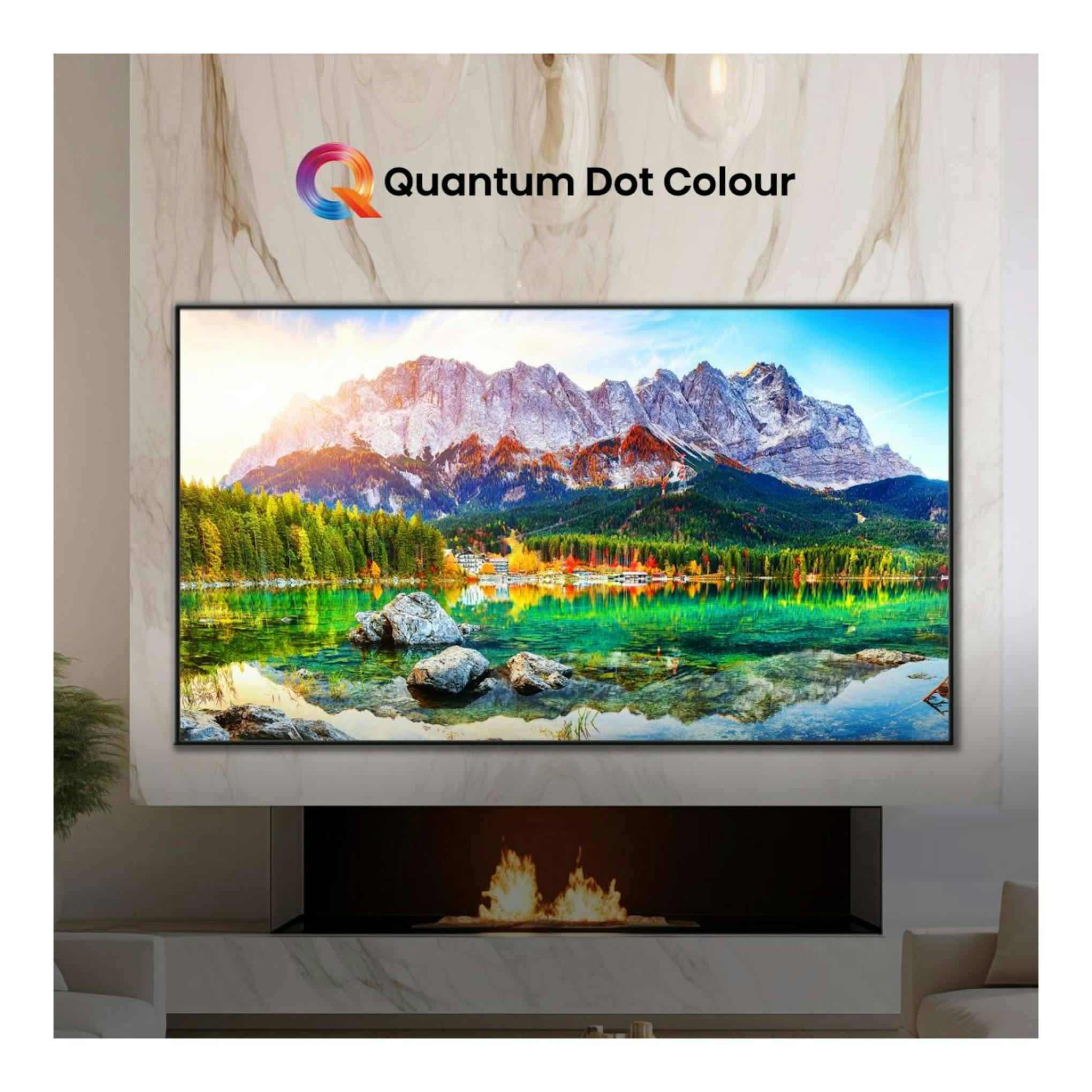 Televisor Hisense 55U6NQ negro, vista frontal, mostrando paisaje de montañas y lago en una sala.