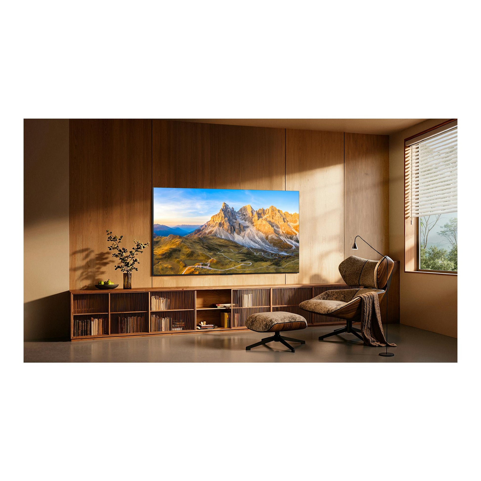 Televisor TCL 55C8L negro, montado en pared, vista frontal, mostrando un paisaje de montañas.