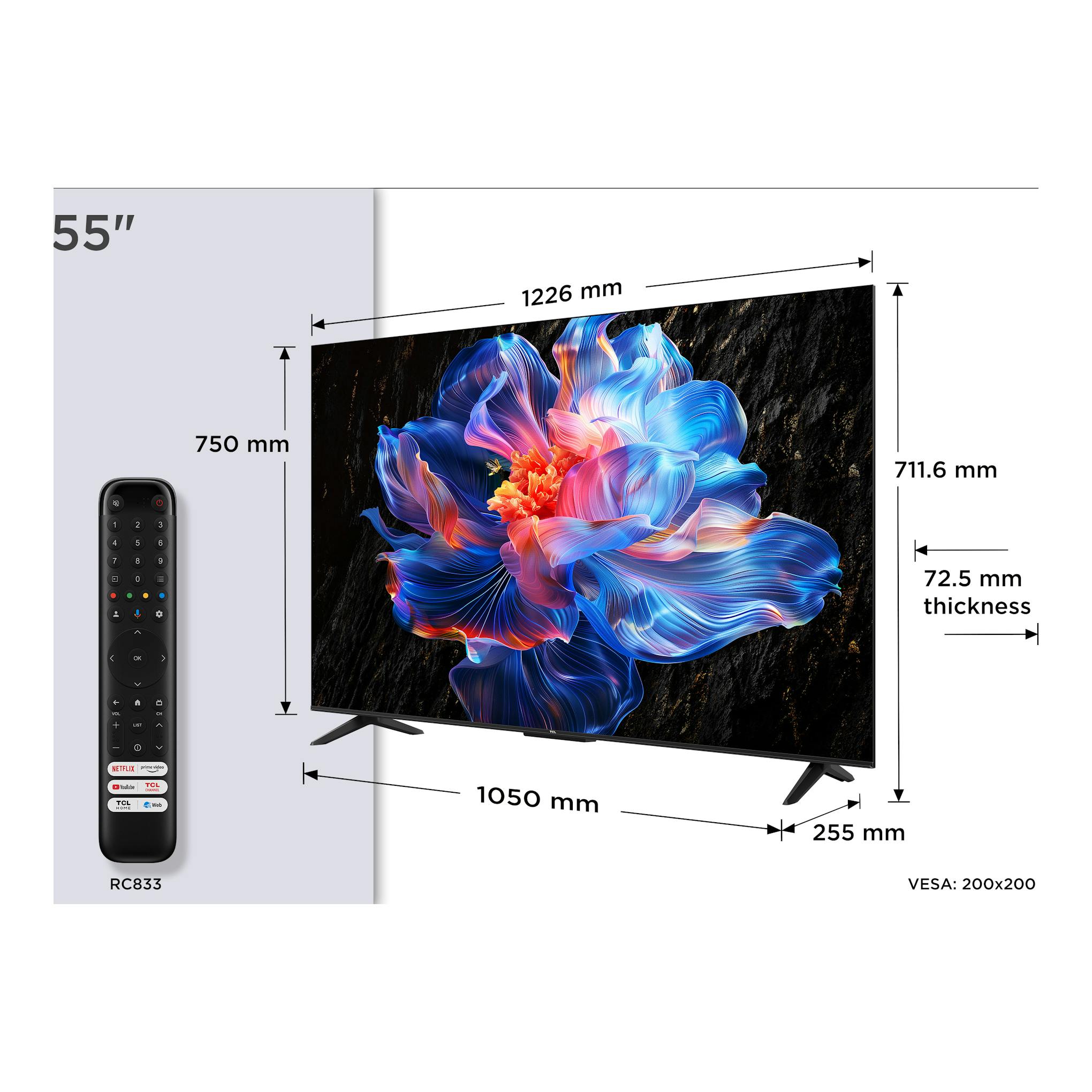 Televisor TCL 55P6K negro de 55 pulgadas, vista frontal inclinada, con mando a distancia y medidas.