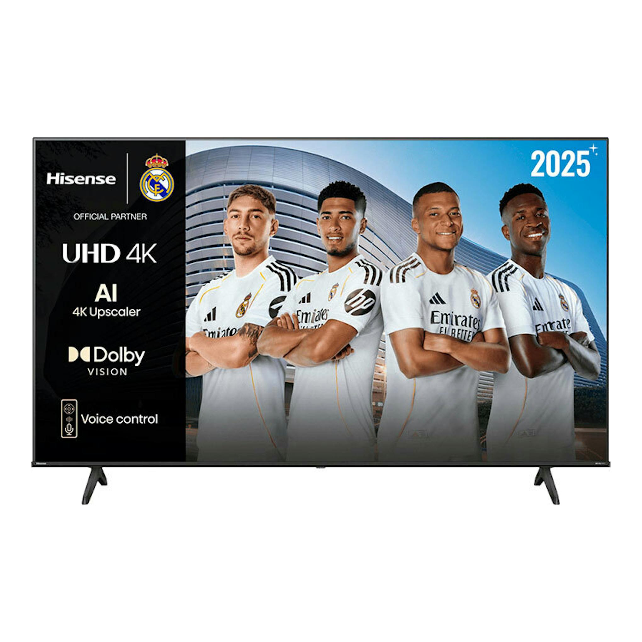 Televisor Hisense 50A6Q negro, vista frontal, sobre soportes, con imagen de futbolistas y textos UHD 4K.