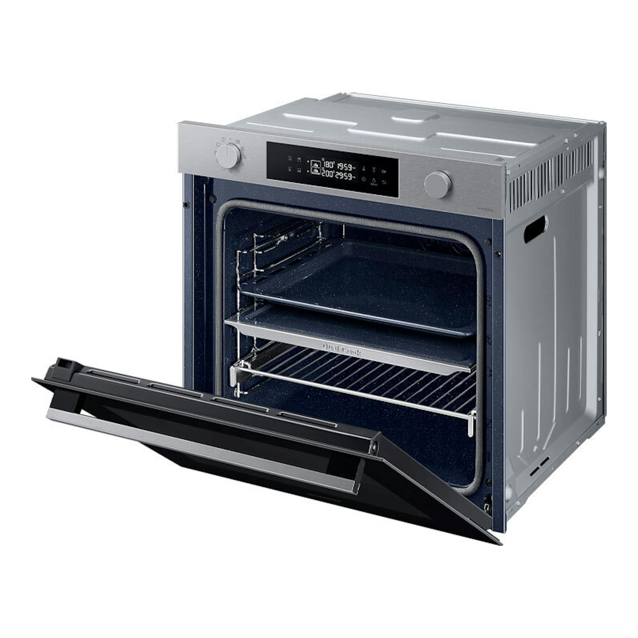 Horno Samsung NV7B4430ZAS/U1 inox, vista frontal en ángulo, puerta abatible abierta.