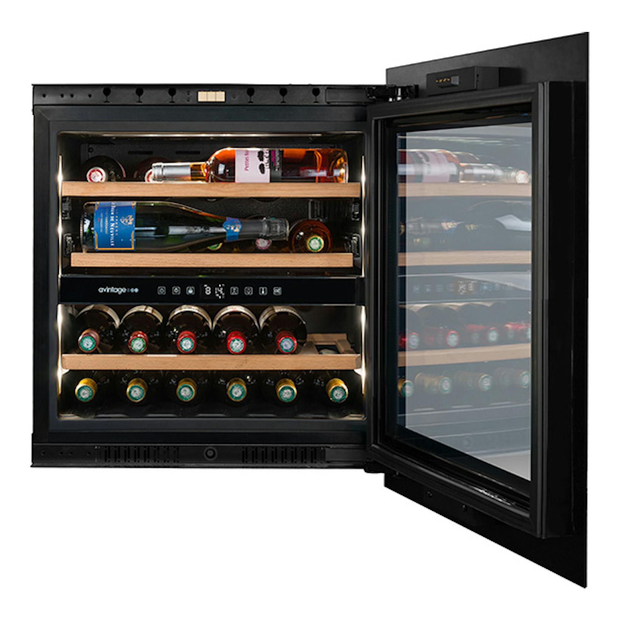 Vinoteca Avintage AVI60PLATINUM negra, vista frontal con puerta de vidrio abierta y botellas en dos zonas.