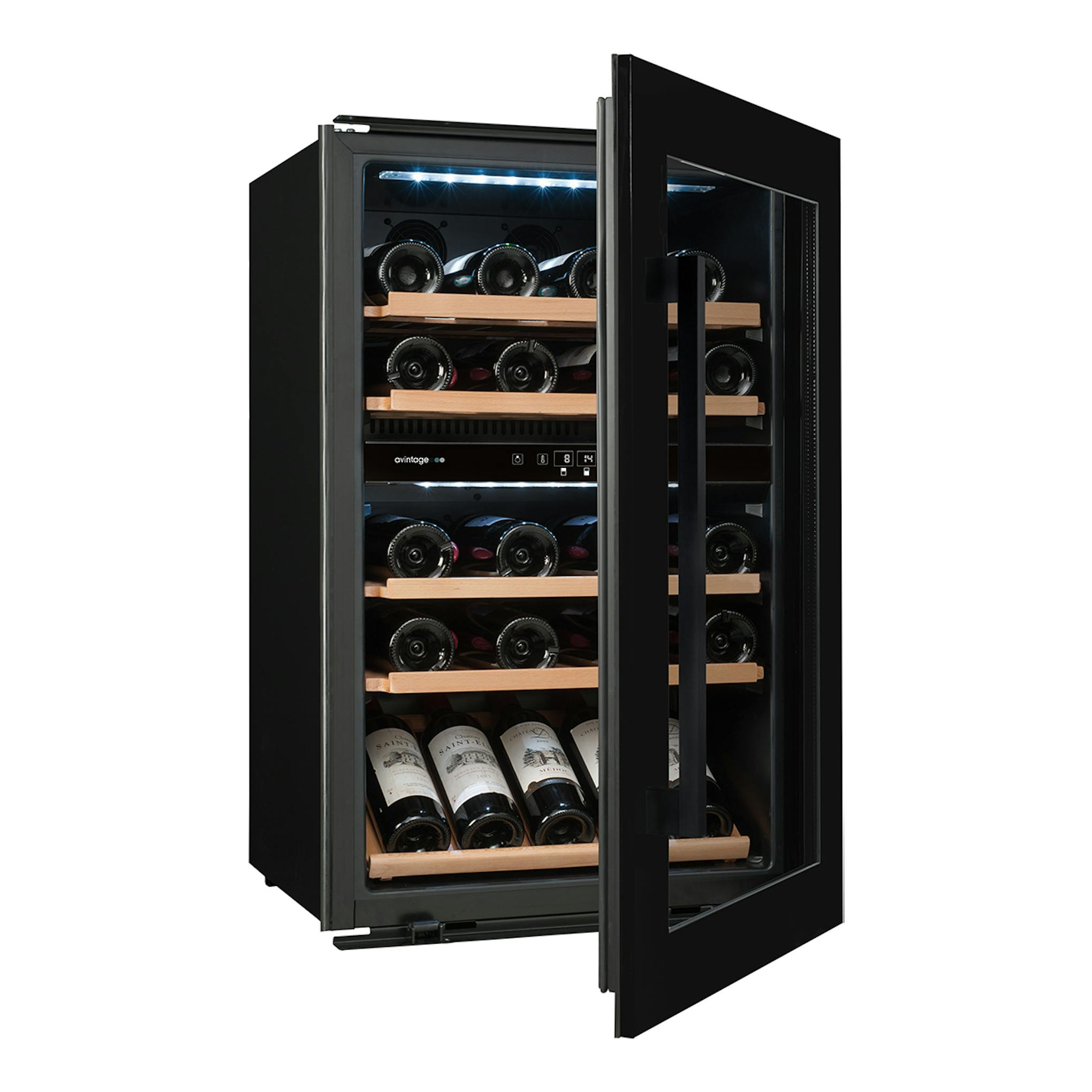 Vinoteca Avintage AVI88G2 negra, vista frontal en tres cuartos, puerta abierta y botellas en baldas de madera.